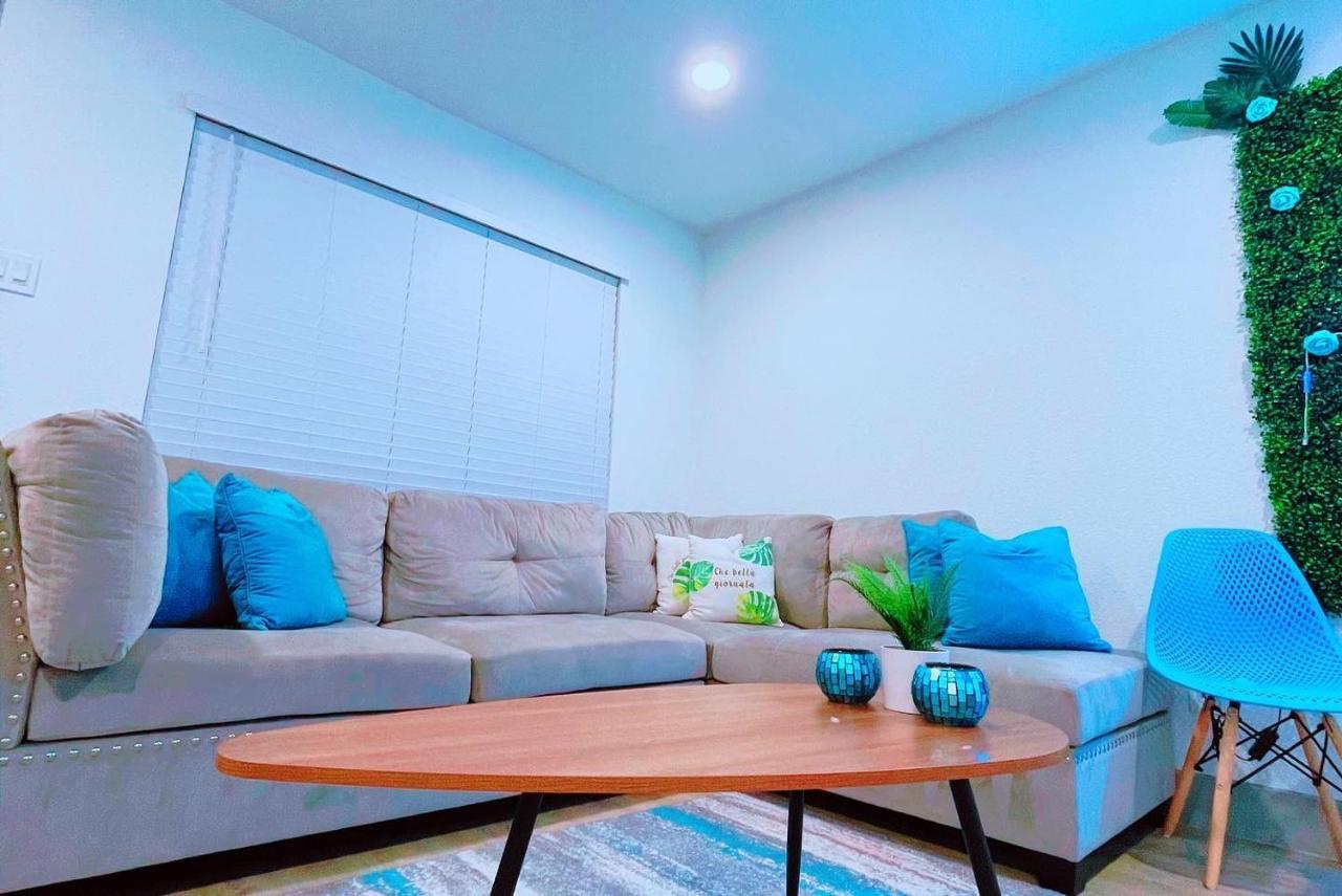 Modern Santorini Suite Houston Nrg Tmc Luxurious Walkable Exterior photo