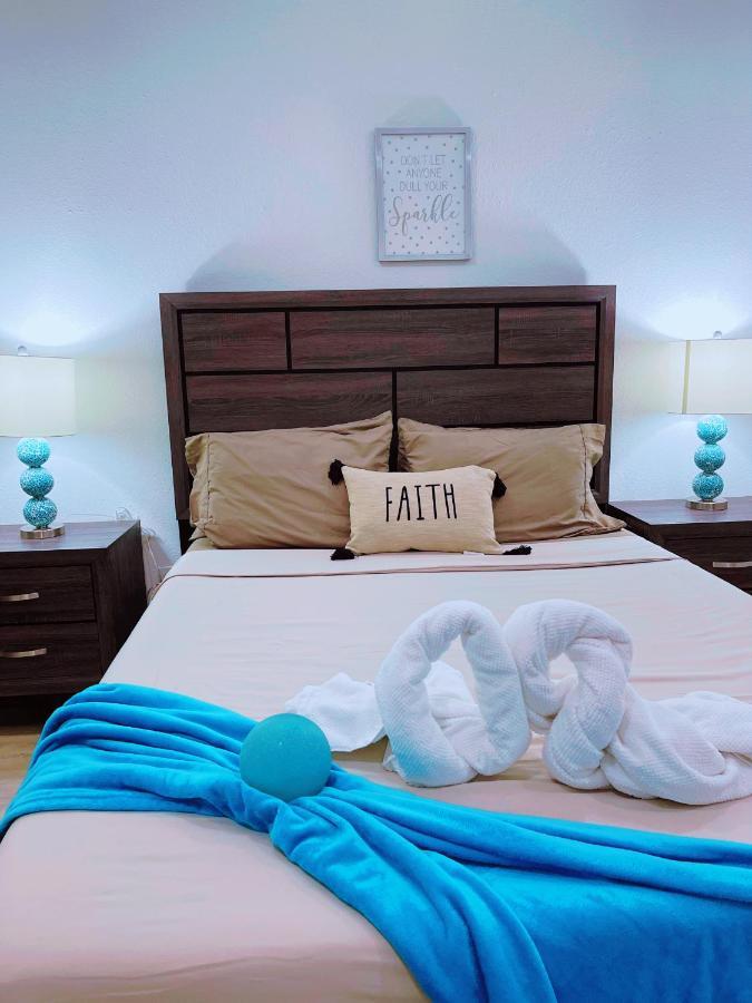Modern Santorini Suite Houston Nrg Tmc Luxurious Walkable Exterior photo