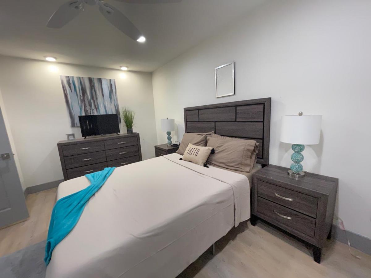 Modern Santorini Suite Houston Nrg Tmc Luxurious Walkable Exterior photo